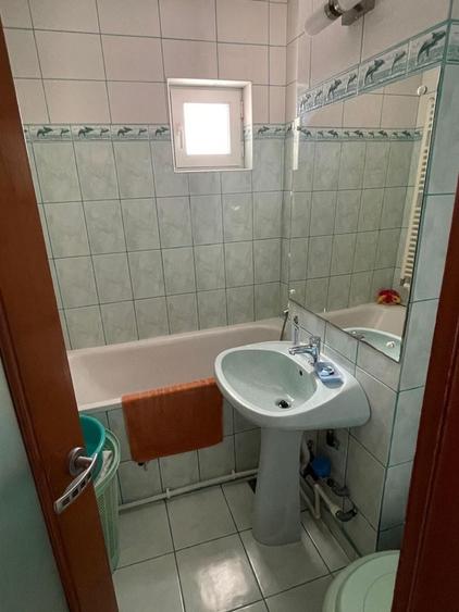 Apartament cu 2 camere decomandat în Petros