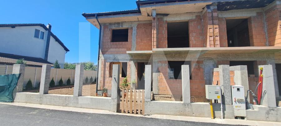 Duplex cu 4 camere cu Canalizare în Șelimbăr