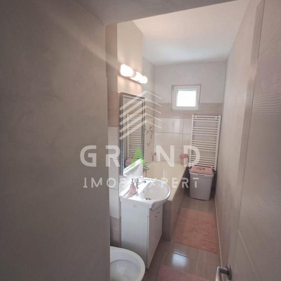 Apartament cu 2 camere decomandat, mobilat în Central