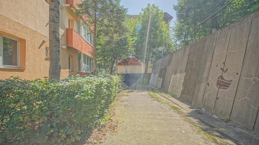 Apartament cu 2 camere decomandat în Răcădău