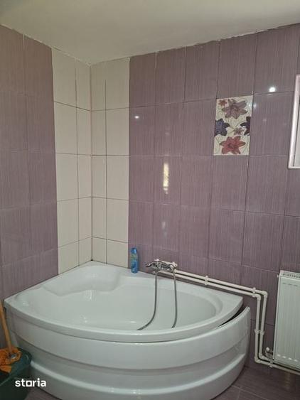 Casă cu 4 camere cu Teren 300 Mp în Central