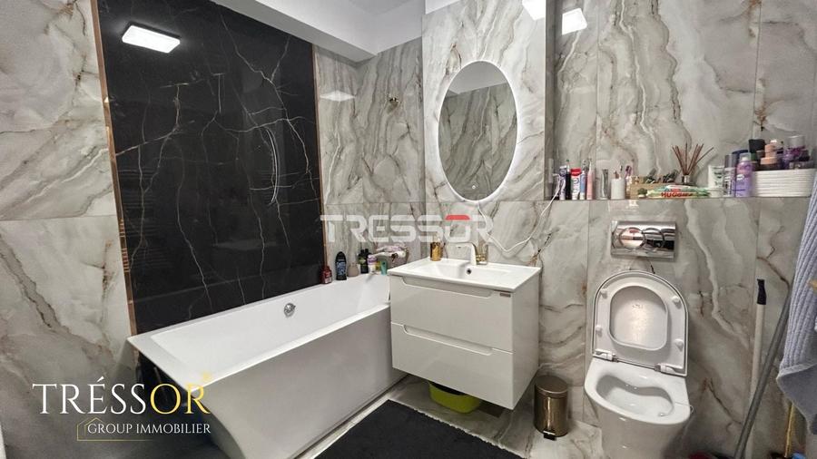 Apartament cu 3 camere decomandat, mobilat în Universitate