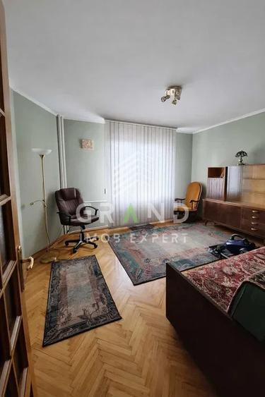 Casă individuală cu 5 camere cu Canalizare în Gheorgheni