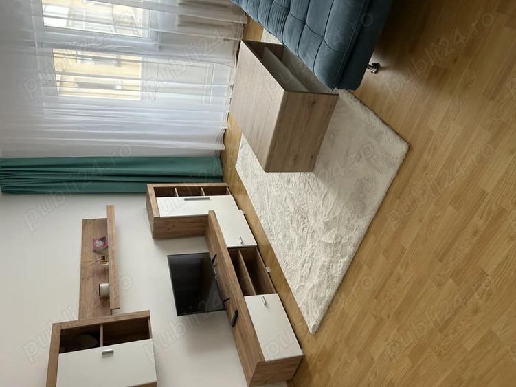 Apartament cu 3 camere decomandat în Exterior Vest