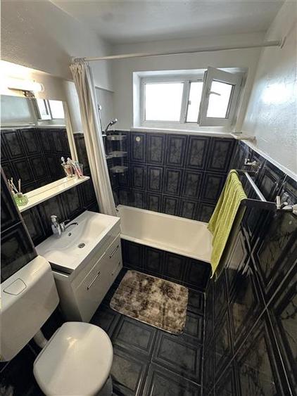 Apartament cu 3 camere decomandat în Drumul Taberei