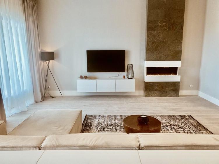Penthouse- 4 camere cu rooftop de 200mp - 12