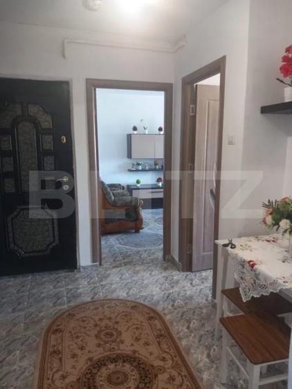 Apartament cu 2 camere decomandat, mobilat în Micro 6