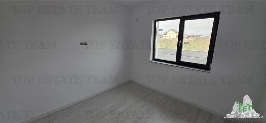 Casă cu 4 camere cu Teren 402 Mp în Clinceni