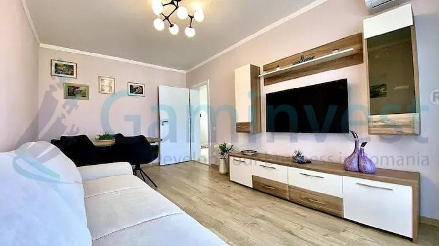 Apartament cu 3 camere decomandat, mobilat în Vest