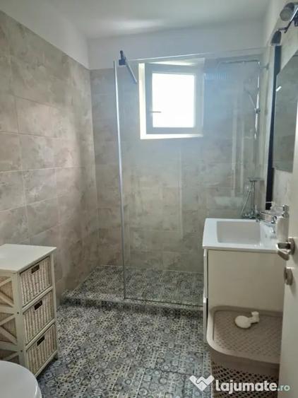Apartament cu 2 camere semidecomandat în Florești