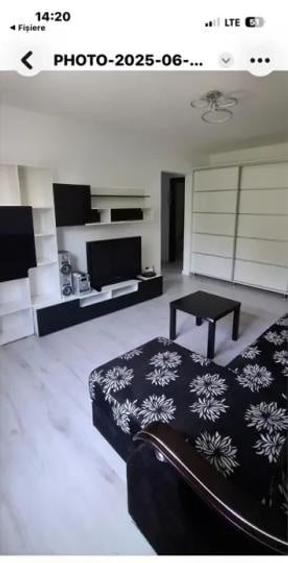 Apartament cu 3 camere semidecomandat, mobilat în Drumul Taberei
