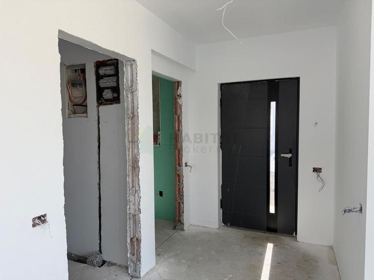 Casă individuală cu 4 camere cu Canalizare în Nord