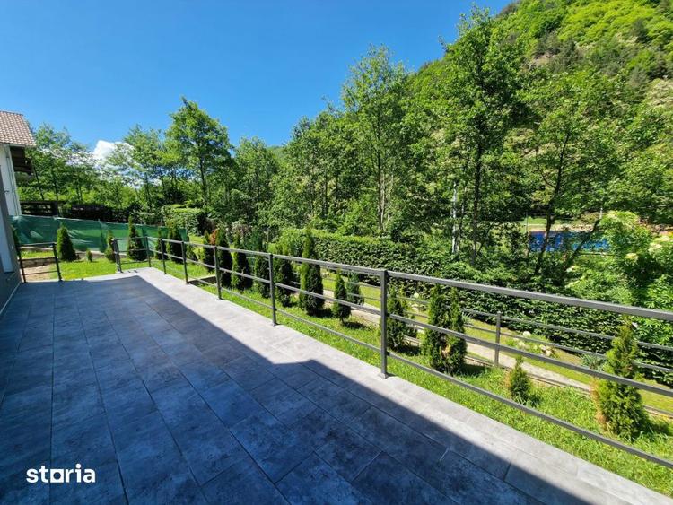 Casă cu 3 camere cu Canalizare în Gura Râului