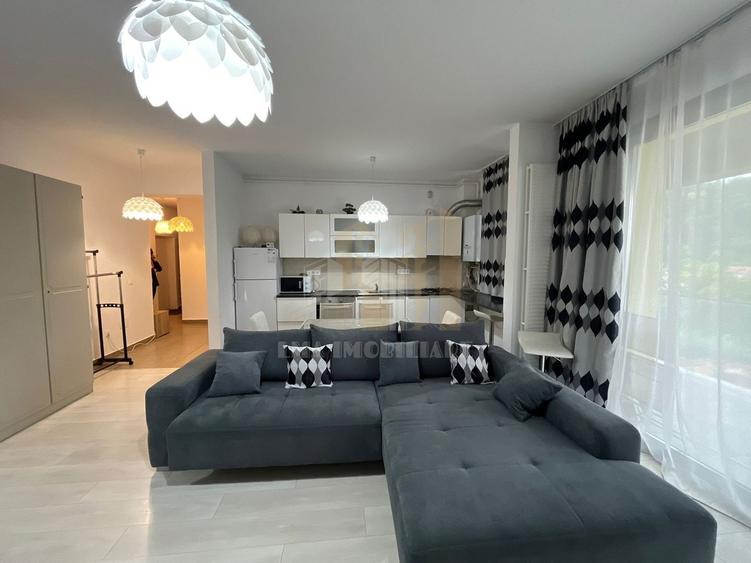 Apartament cu 3 camere decomandat în Brașovul Vechi