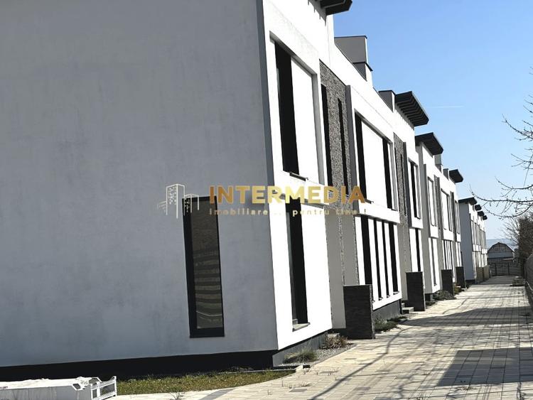 Casă individuală cu 4 camere decomandat cu Canalizare în Cetate