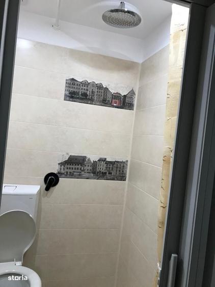 Garsonieră în Titan