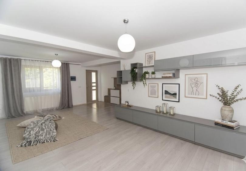 Duplex cu 4 camere cu Canalizare în Câmpului
