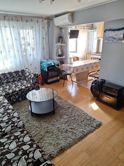 Apartament cu 3 camere decomandat, mobilat în Drumul Taberei — fotografia 1