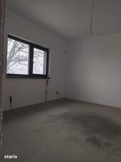 Casă cu 4 camere cu Teren 532 Mp în Central