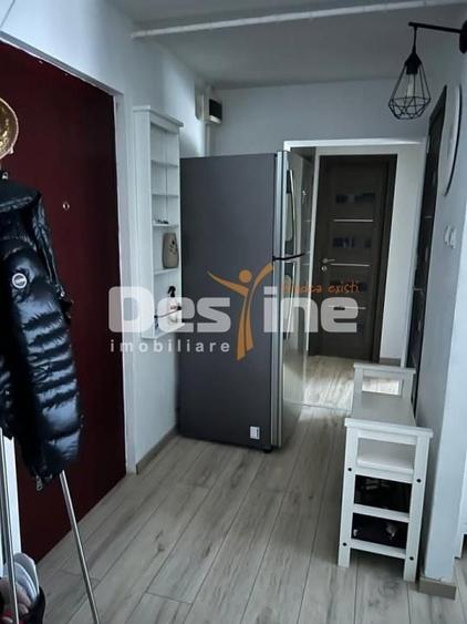 Apartament cu 3 camere decomandat, mobilat în Bucovina