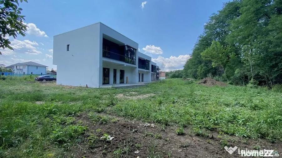 Casă cu 5 camere cu Teren 580 Mp în Bucov