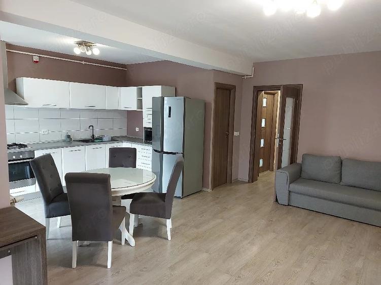 Apartament cu 3 camere decomandat în Turnișor