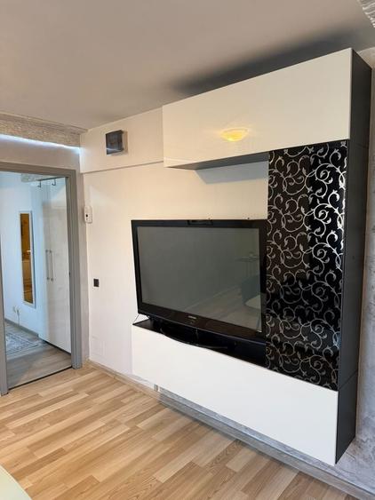 Apartament cu 2 camere nedecomandat în Central