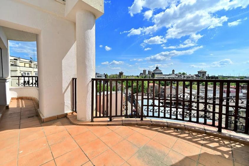 Apartament cu 4 camere decomandat în 1 Mai