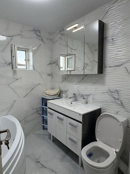 Apartament de vanzare 3 camere - 15