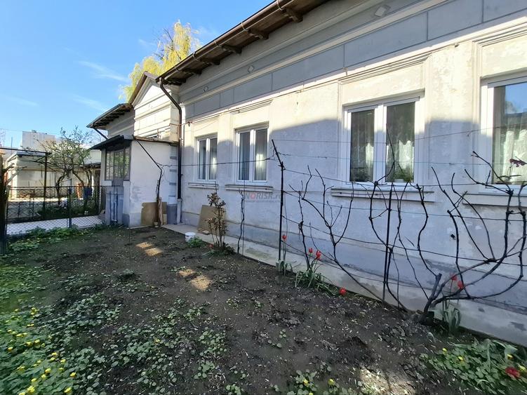 Casă individuală cu 5 camere cu Canalizare în Polonă