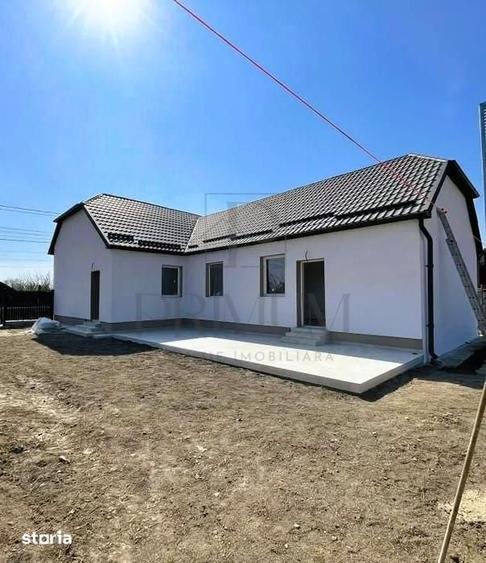 Casă cu 4 camere cu Teren 500 Mp în Sânmihaiu Român