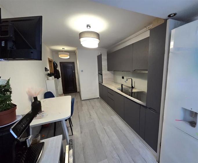 Apartament cu 2 camere semidecomandat, mobilat în Griviței