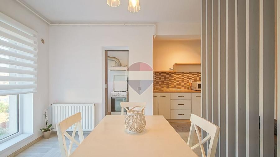 Apartament cu 2 camere decomandat în Tractorul