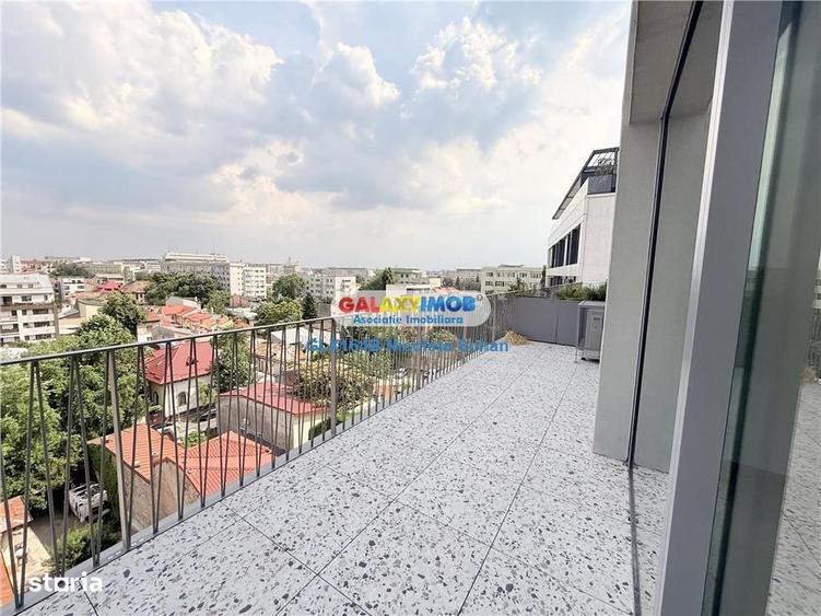 Apartament cu 4 camere în Victoriei