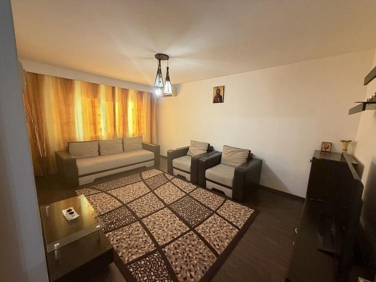 Apartament cu 3 camere decomandat în George Enescu
