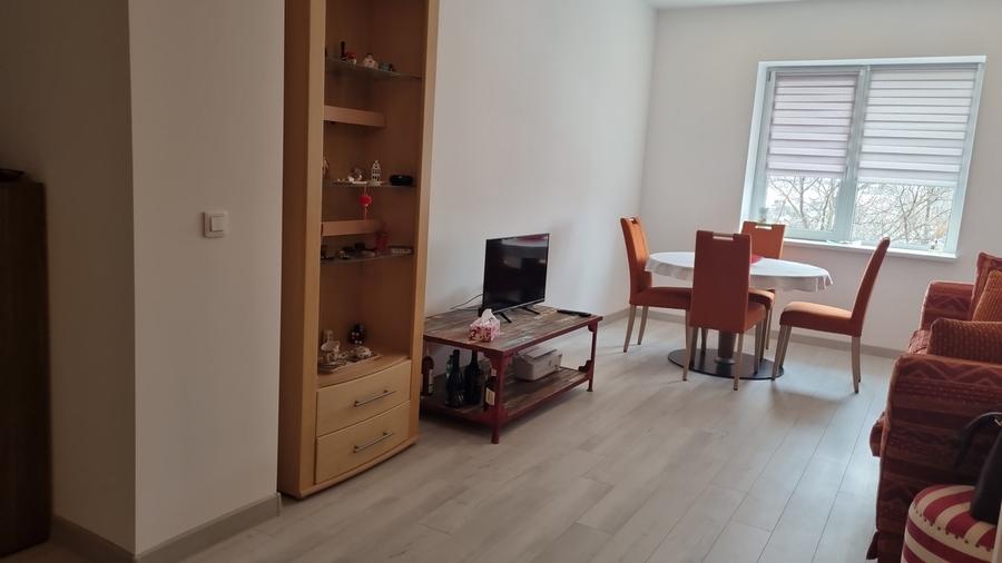 Apartament cu 2 camere semidecomandat, mobilat în Dristor