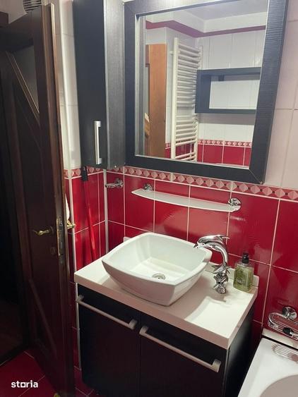 Apartament cu 2 camere decomandat în Ostroveni