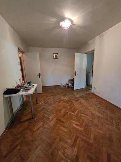 APARTAMENT DE VÂNZARE CU DOUĂ CAMERE IN ZONA PAJURA SEC.1 - 1