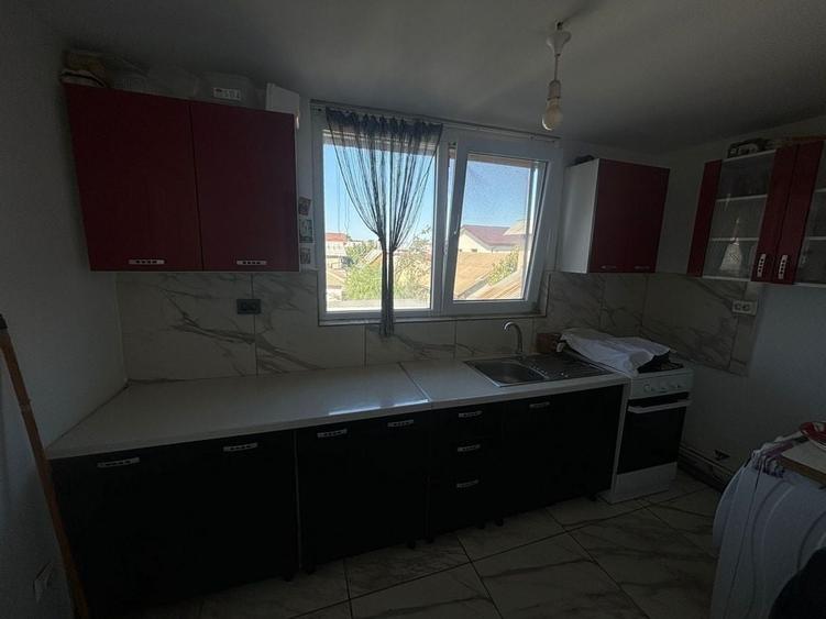Casă cu 4 camere cu Teren 200 Mp în Central