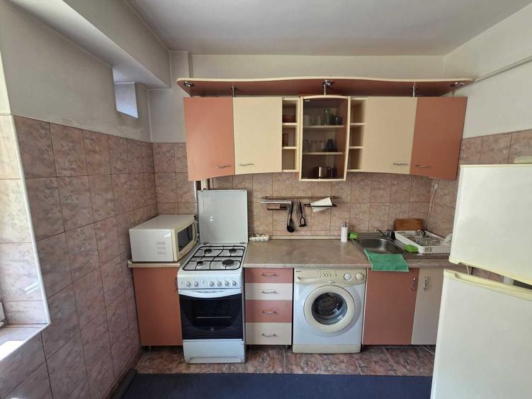 Garsonieră decomandată în Între Lacuri