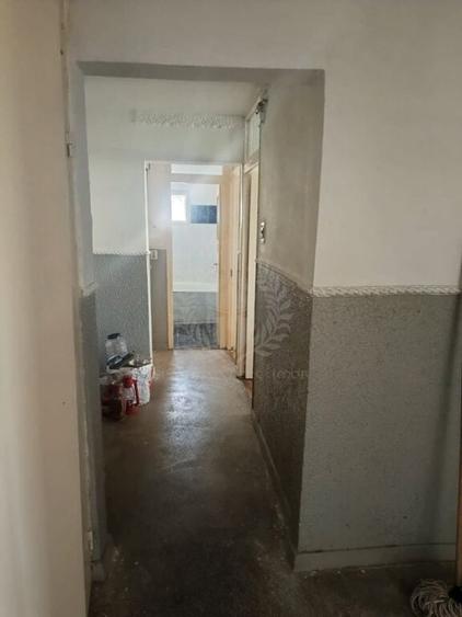 Apartament cu 3 camere decomandat în Vest