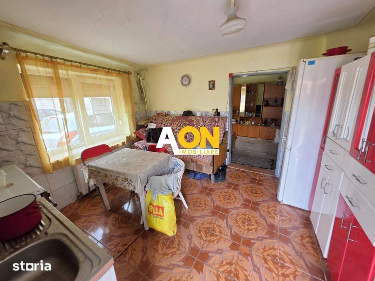 Casa veche cu 3 camere, 259 mp teren, la asfalt, zona Prefectura - 4