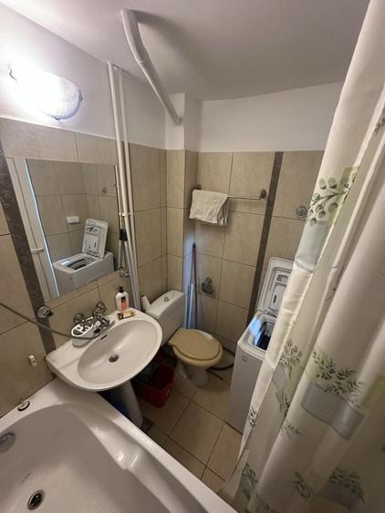 Apartament cu 2 camere semidecomandat în Petrișor