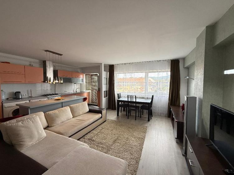 De inchiriat Apartament 3 camere cu scara interioara, zona Centru. - 7