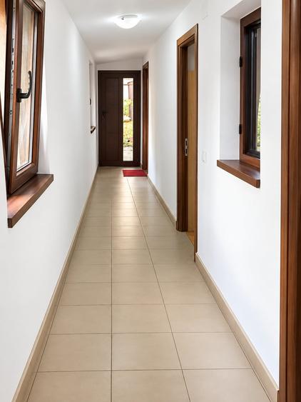Casă cu 3 camere cu Teren 230 Mp în Clăbucet