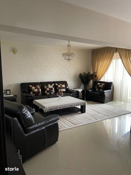 Apartament cu 3 camere decomandat, mobilat în Tei