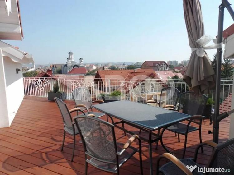 Apartament cu 4 camere decomandat în Calea Dumbrăvii