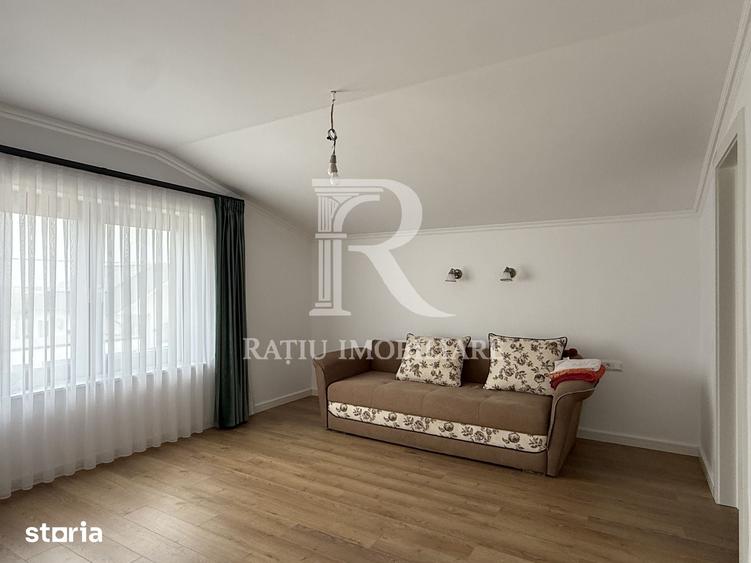Casă cu 5 camere cu Teren 500 Mp în Sântandrei