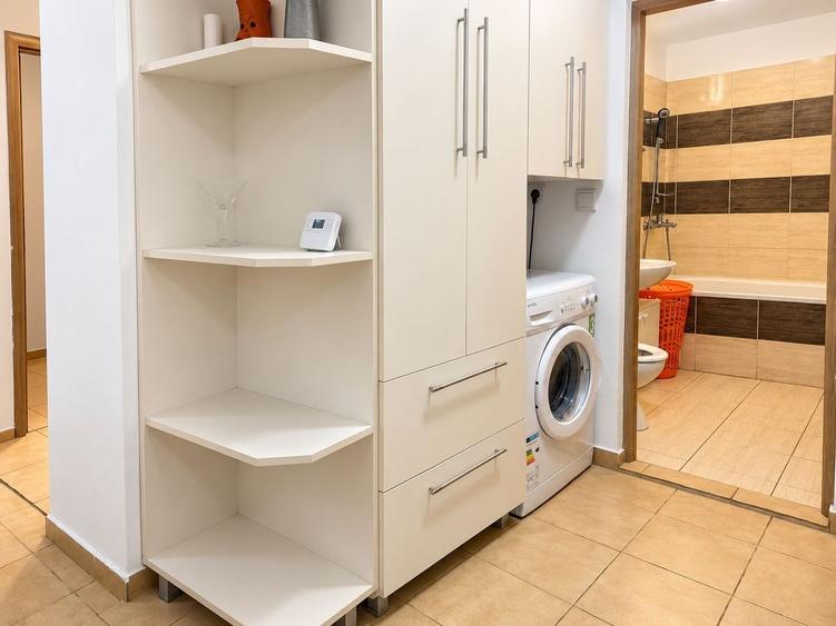 Apartament cu 3 camere decomandat în Dâmbovița