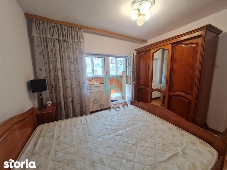 Apartament cu 3 camere decomandat, mobilat în Valea Cetății